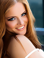 Josee Lanue giving us a taste of her natural body