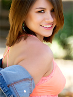 Country girl Shyla Jennings spreads her pink pussy