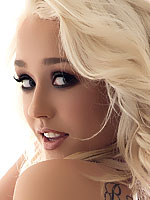 Sabrina Nichole enjoys showing her marvelous body